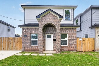 Building Photo - 9009 Hilda St