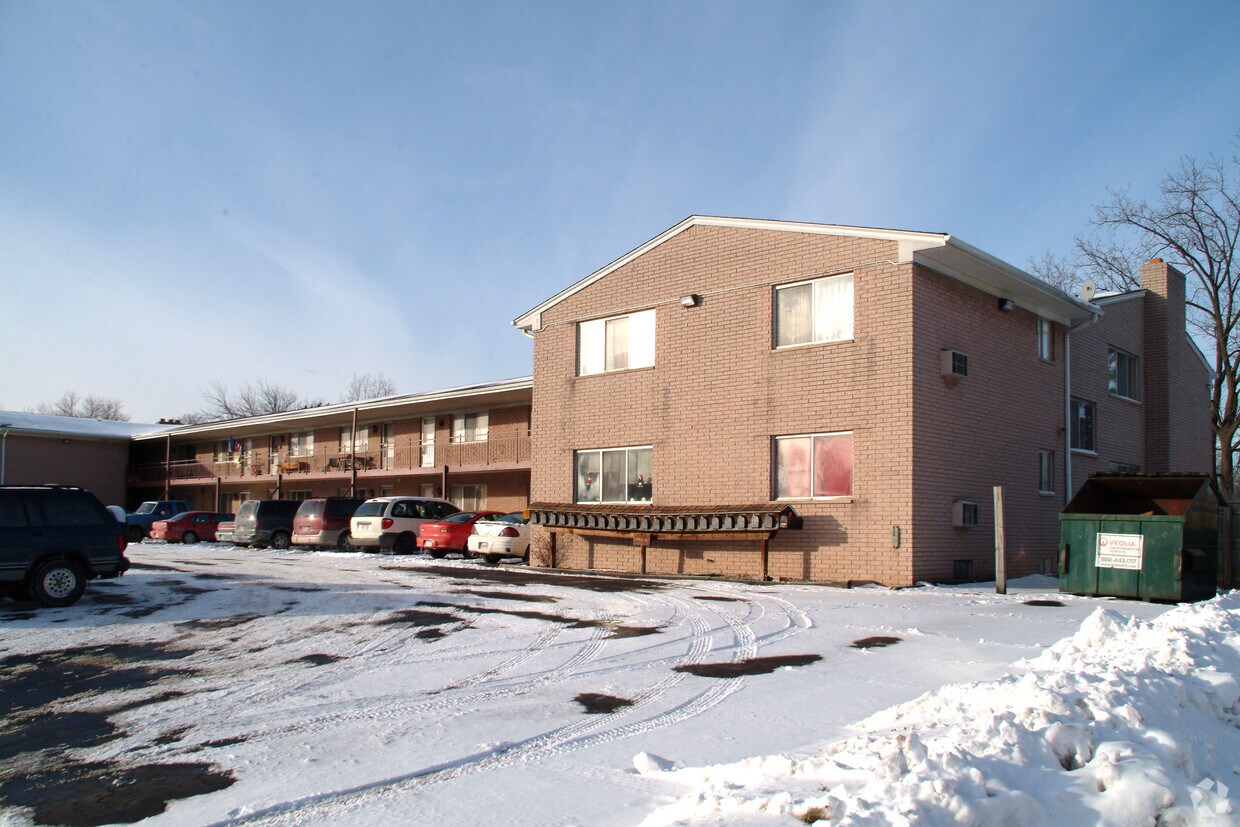 Primary Photo - 3610 W Walton Blvd