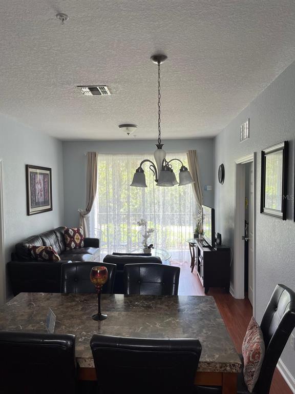 Foto del edificio - 4024 Breakview Dr