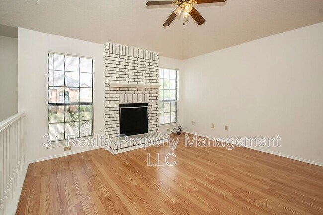 Building Photo - 436 Chestnut Ln