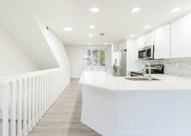 Foto del edificio - 20889 St Andrews Blvd