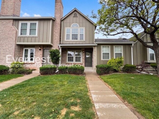 Building Photo - 9694 W Chatfield Ave