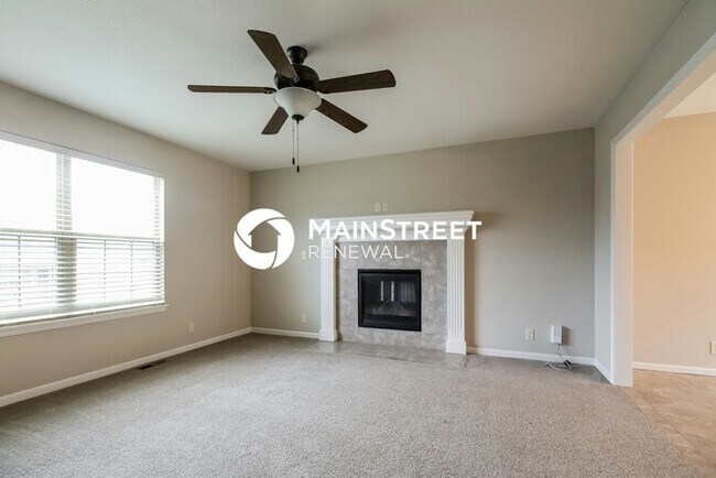 Building Photo - 4 Bedroom Pet-Friendly Home in Grain Valle...
