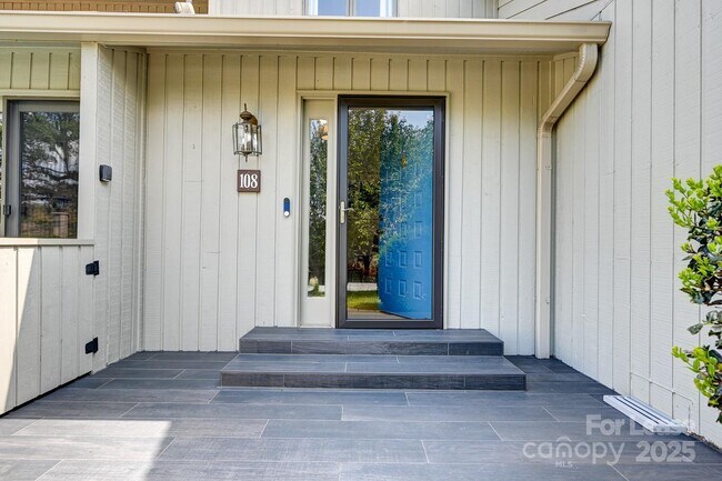 Foto del edificio - 108 Cloverleaf Ln