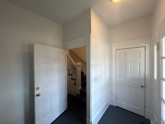 Foto del edificio - 347 Norwood Ave