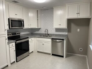 Building Photo - 4914 Meadow Park Dr