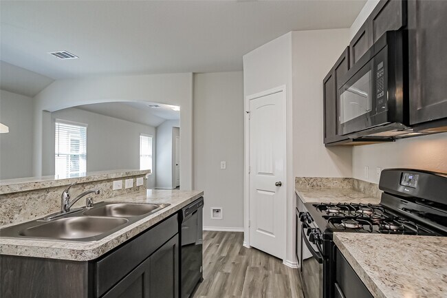 Foto del edificio - 25218 Sanitas Valley Dr