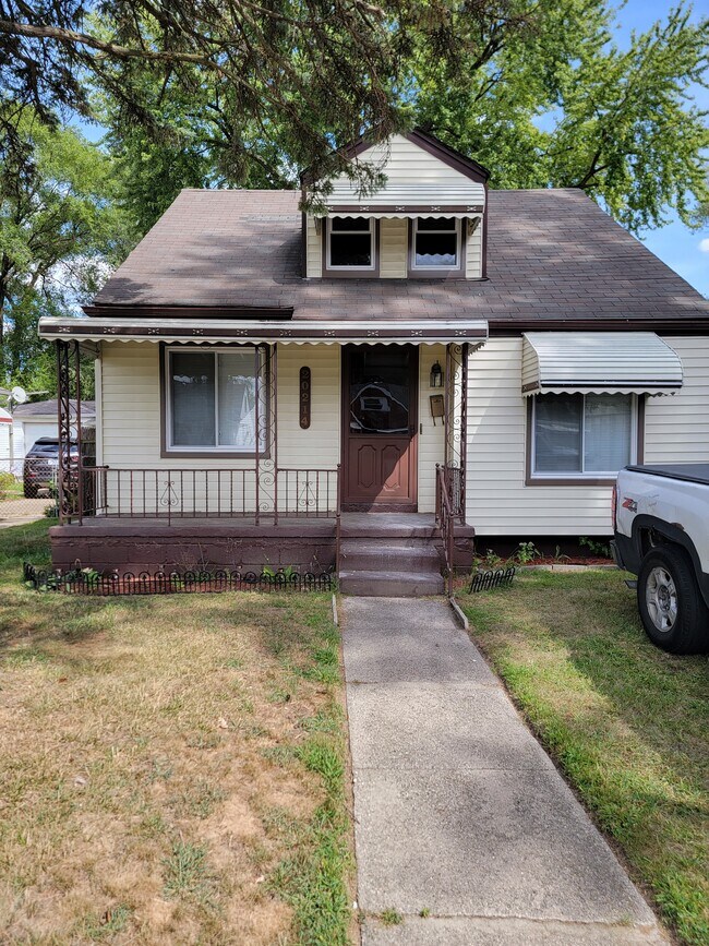 Building Photo - 20214 Mackay St