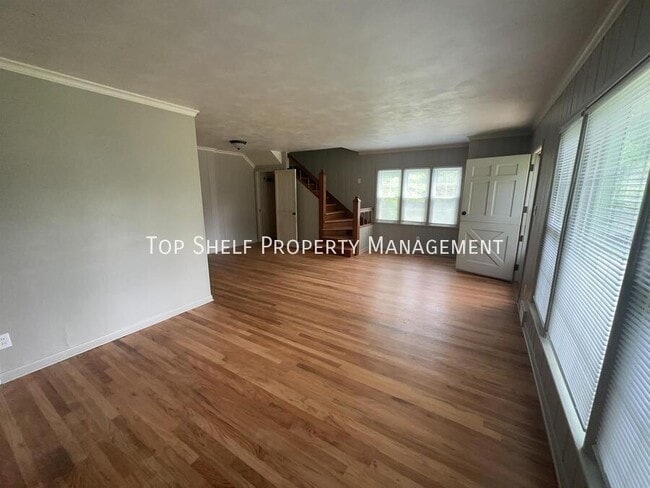 Building Photo - 6103 Dagle Dr