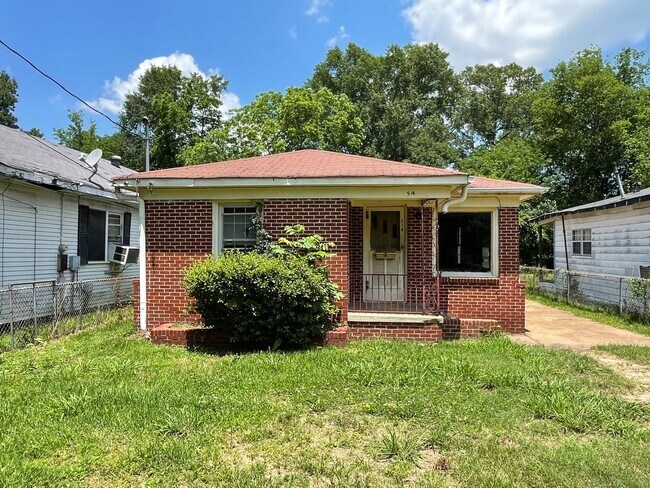 Building Photo - Beautiful 4 Bedroom Home