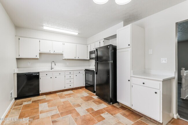 Foto del edificio - 8509 Gainsborough Dr