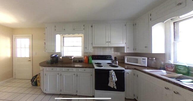 Building Photo - 118 Rosedale Circle