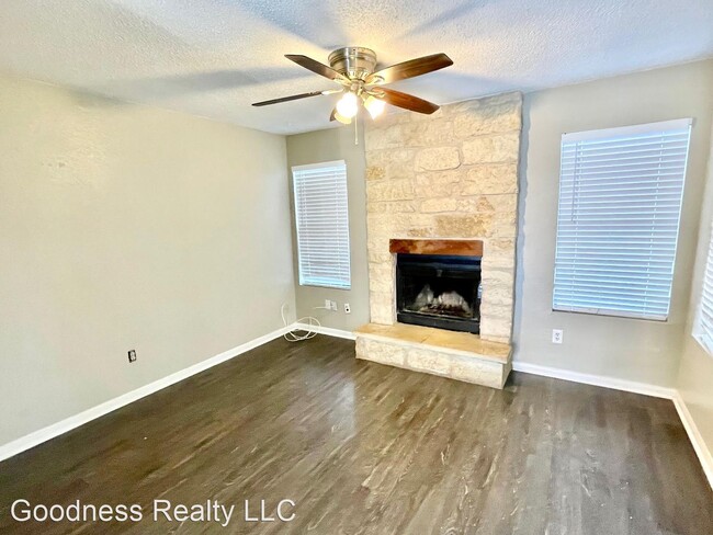 2 br, 2.5 bath House - 8811 Schick Road C - House Rental in Austin, TX ...