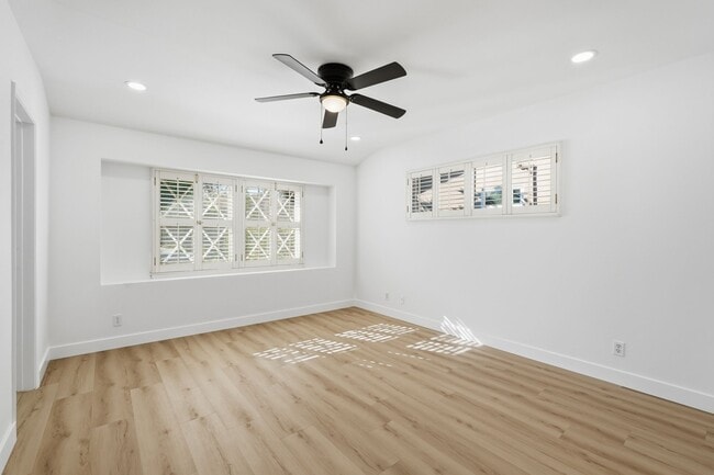 Building Photo - 23723 Aetna St