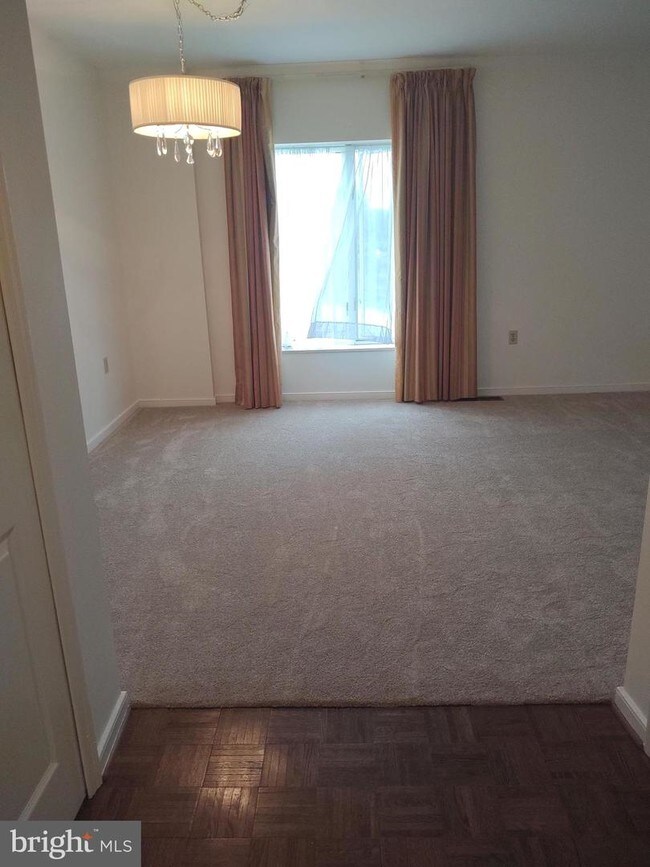 Foto del edificio - 2331 Old Court Rd