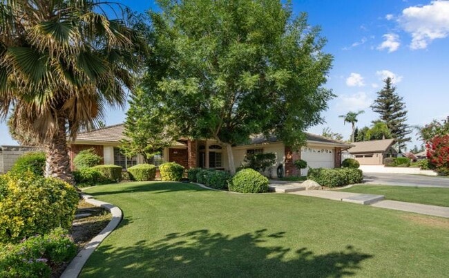 Building Photo - 13019 Queen Palm Ct