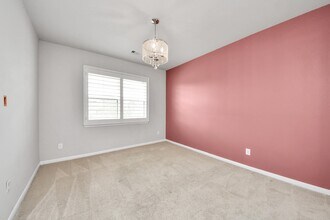 Building Photo - 2614 Orleans Way