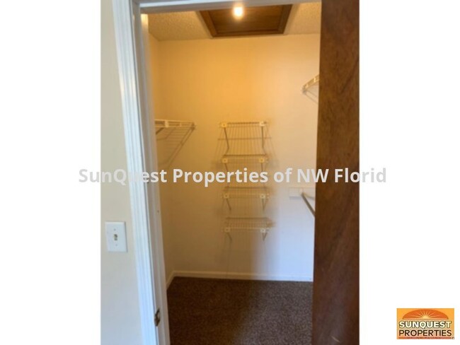 Building Photo - 1321 Heatherwood Cir