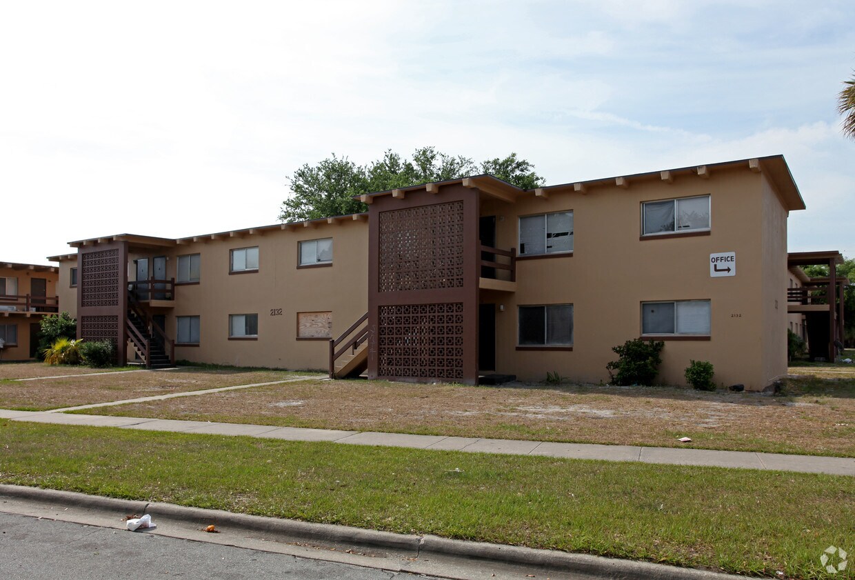 Building Photo - Washington Shores Apartments