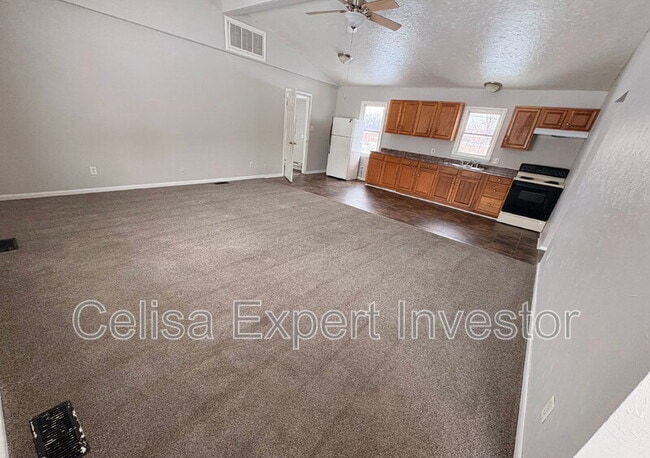 Building Photo - 6832 Autumn View Dr