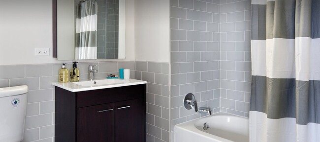 Interior Photo - 15 Dunham