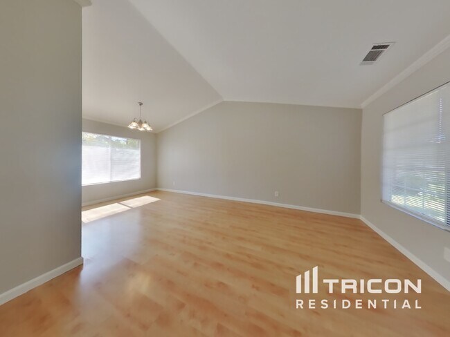 Foto del edificio - 9027 Warm Springs Circle Stockton CA