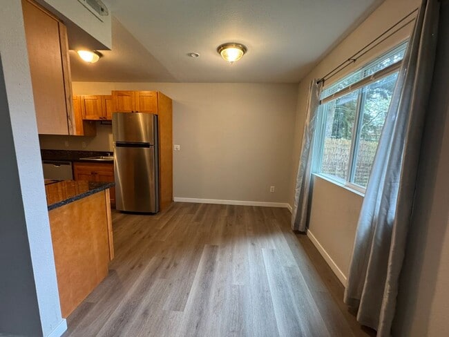 Foto del edificio - 2Bd/1Ba Kirkland Condo