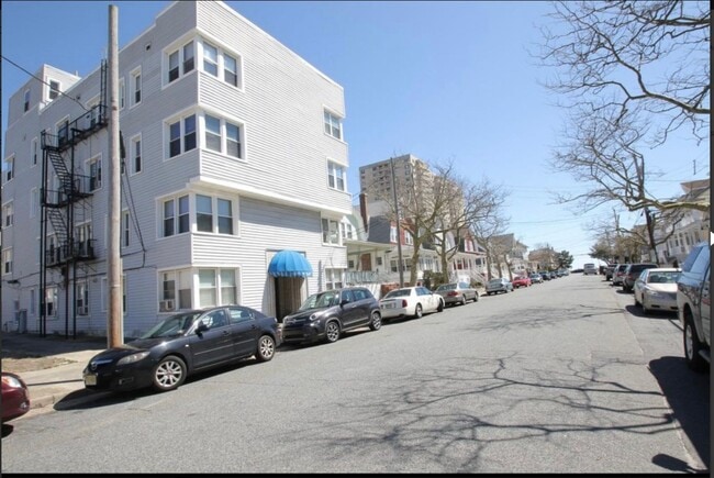 Foto del edificio - Studio, 1 bathroom apartment ready for mov...