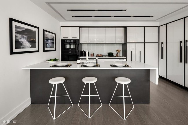 Building Photo - 3 br, 4 bath Apartment - 70 Charlton St # Pha