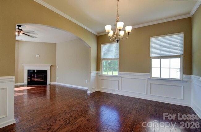 Foto del edificio - 16125 Hammersmith Farm Dr