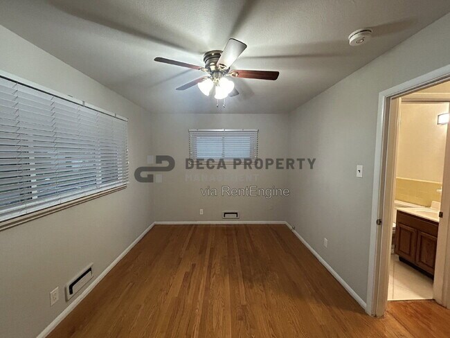 Foto del edificio - 6405 Kingsway Dr