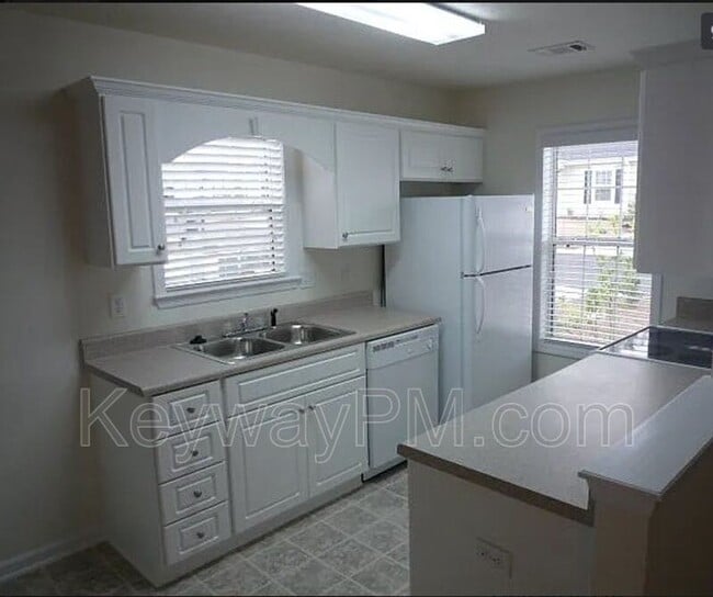 Foto del edificio - 7322 Dorado Dr