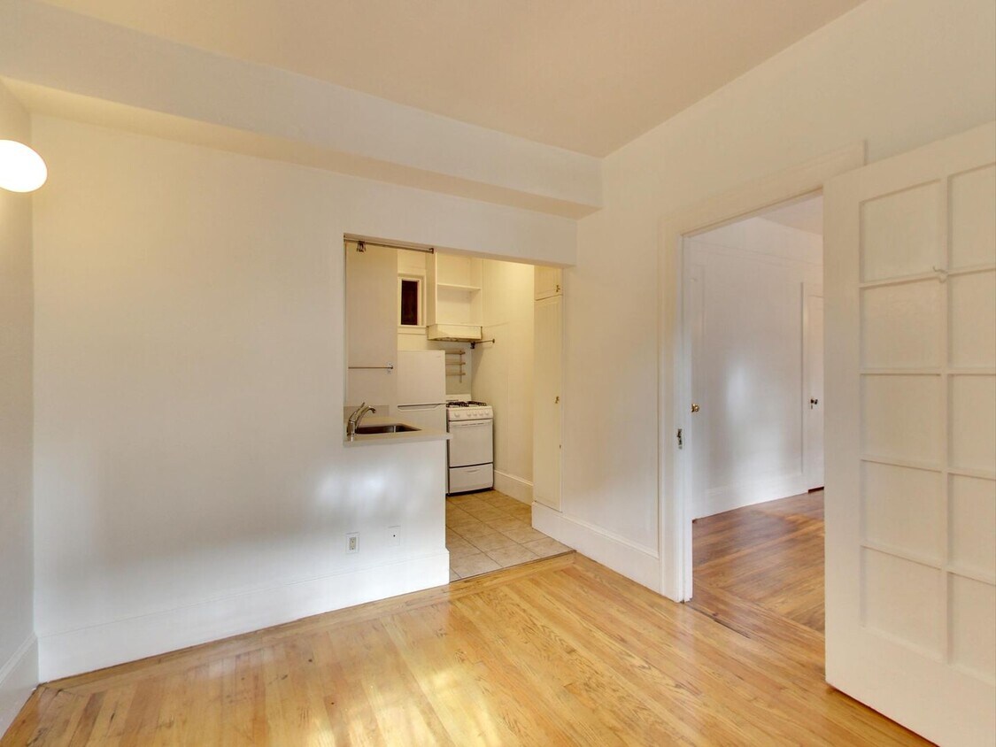 Primary Photo - One-Bedroom in Prime, Central SF Location ...