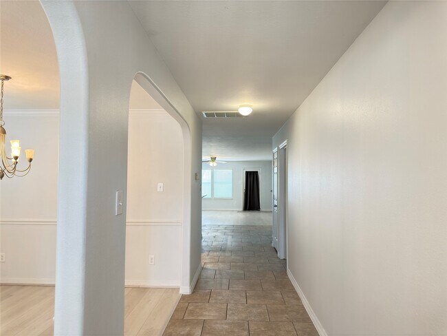 Foto del edificio - 4127 Longmont Hills Ln