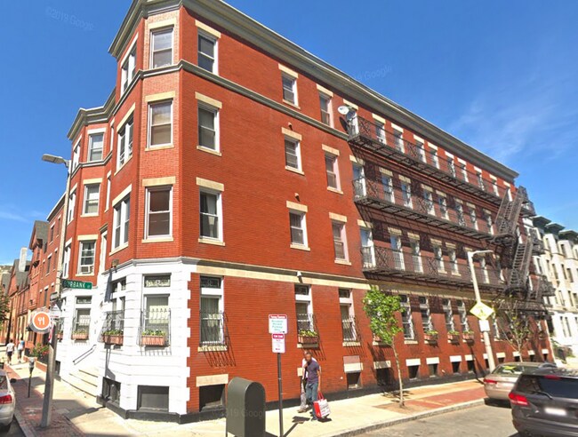 Foto del edificio - 65 Hemenway St