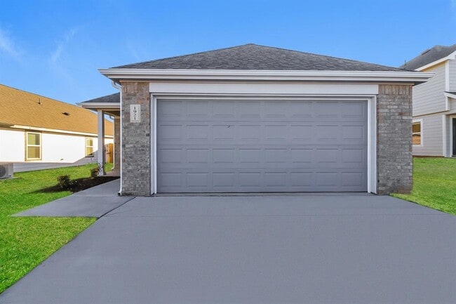 Building Photo - 1921 Malus Way