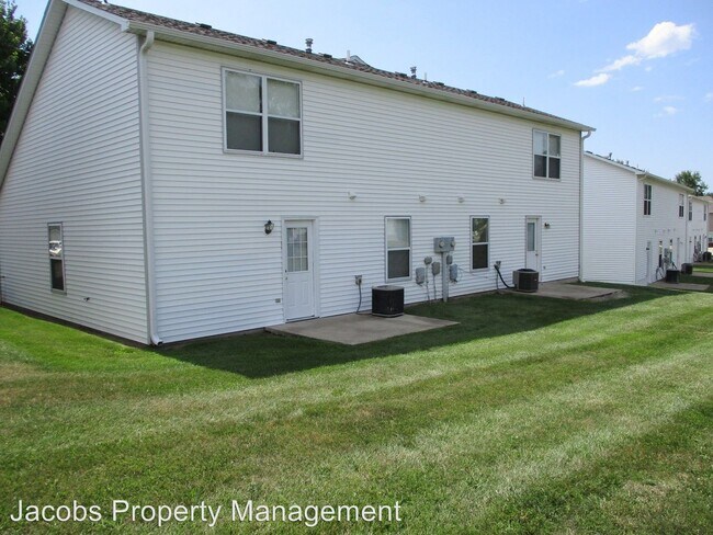 Building Photo - 3523-3525 Prescott Dr