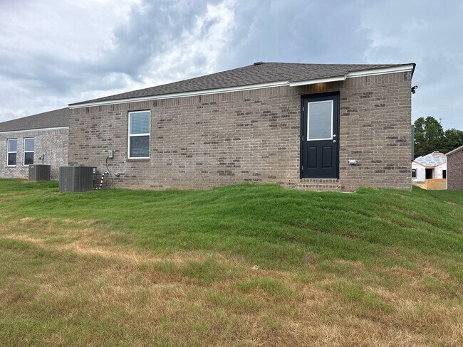 Building Photo - BRAND NEW Four Bedroom | Two Bath Home in ...
