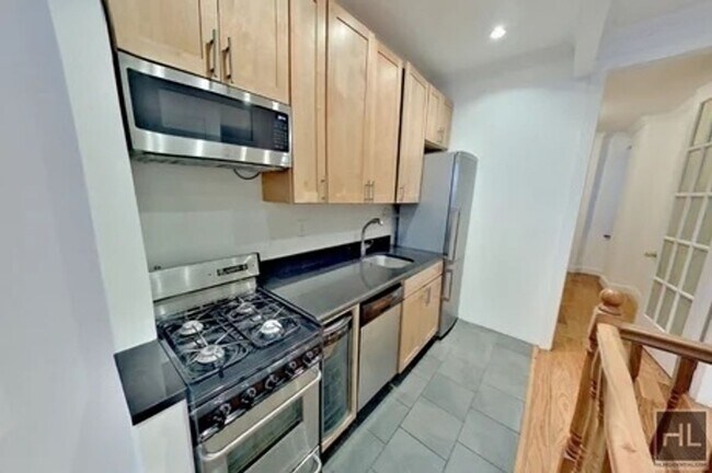 Building Photo - East 100th Street