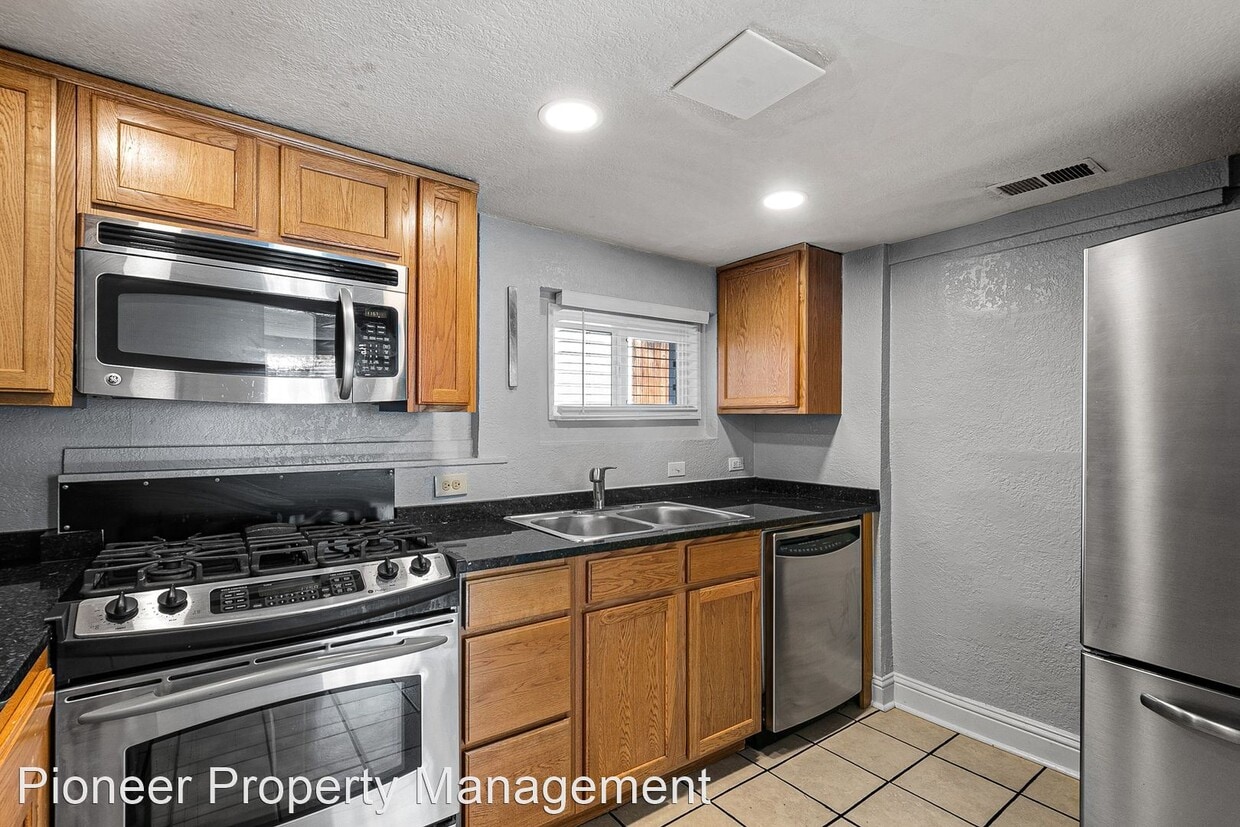 Primary Photo - 2 br, 1 bath House - 2785 Chase St