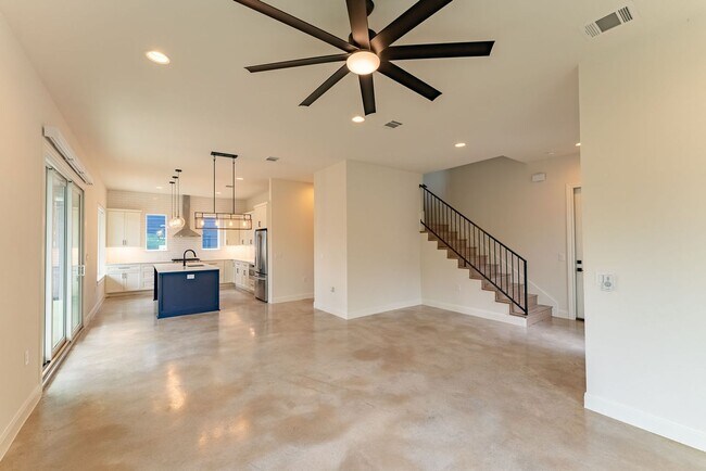 Foto del edificio - Modern Elegance in Austin: 4BR/3BA Sanctuary with Stylish Design and Inviting Ambiance!