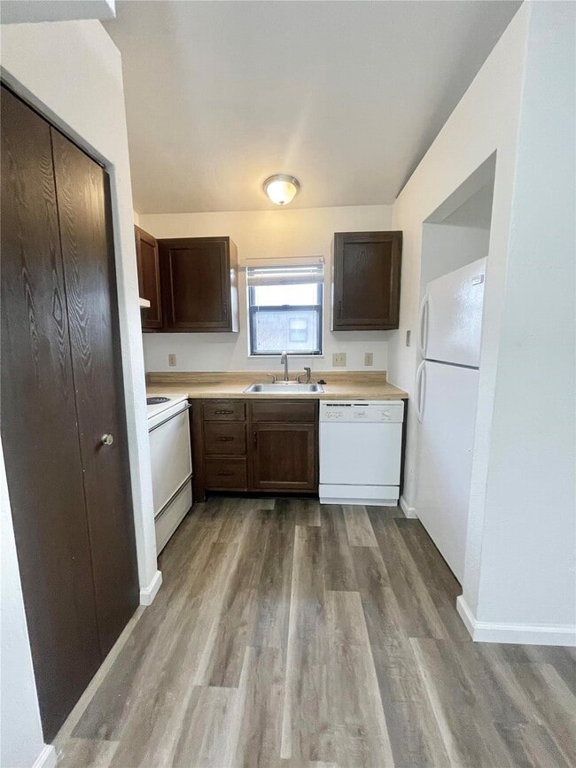 Building Photo - 128 Ashley Dr