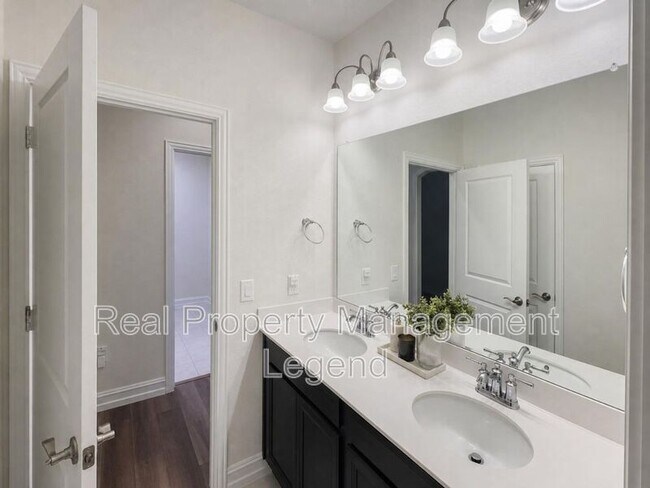 Foto del edificio - 2812 Ranger Ln