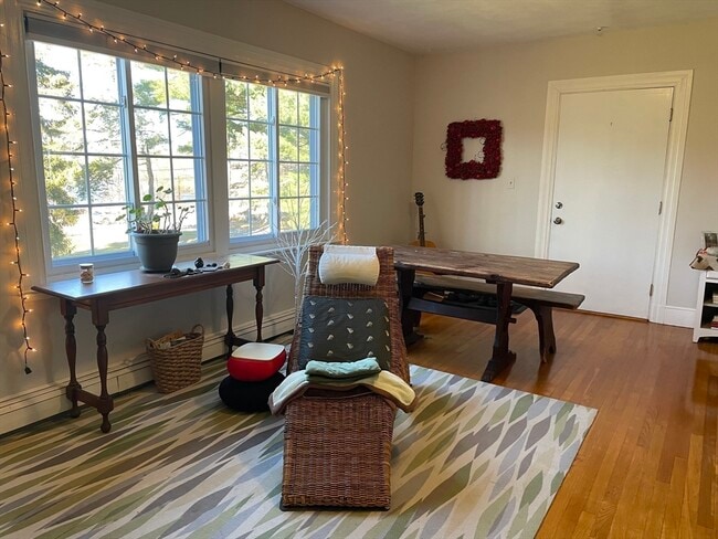 Building Photo - 1420-1426 Centre St