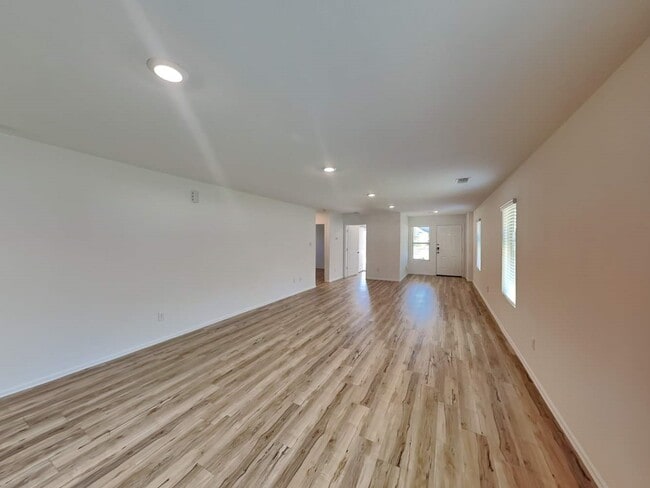 Building Photo - 22255 Stoney Ravine Dr