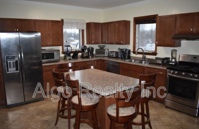 Foto del edificio - 2337 N James Ave