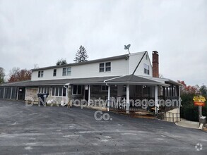 Building Photo - 211 Friemann Ln