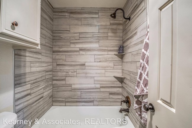 Foto del edificio - 3 br, 2 bath House - 5201  93rd Street