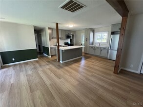 Building Photo - 304 Birchwood Blvd