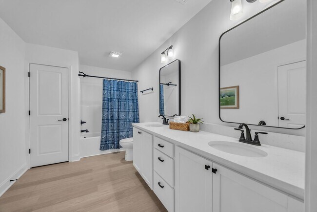 Building Photo - 3 Bd 3 Ba Daisy Floorplan in James Creek!